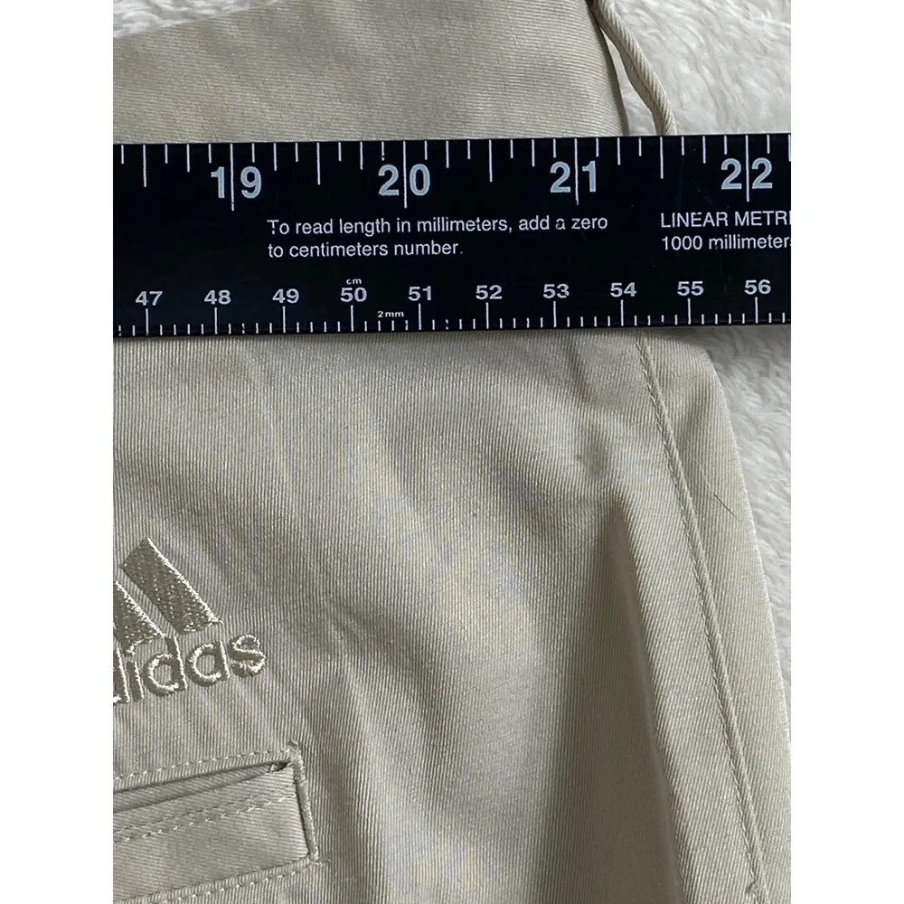 Adidas Golf Shorts Flat Front Lightweight Performance Beige‎ Size 42